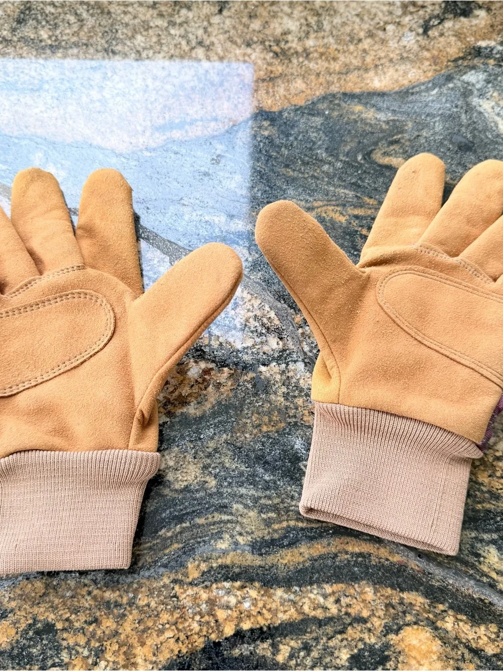 Carhartt Suede Gloves Womens Size Small Purple Camo Design Outdoors